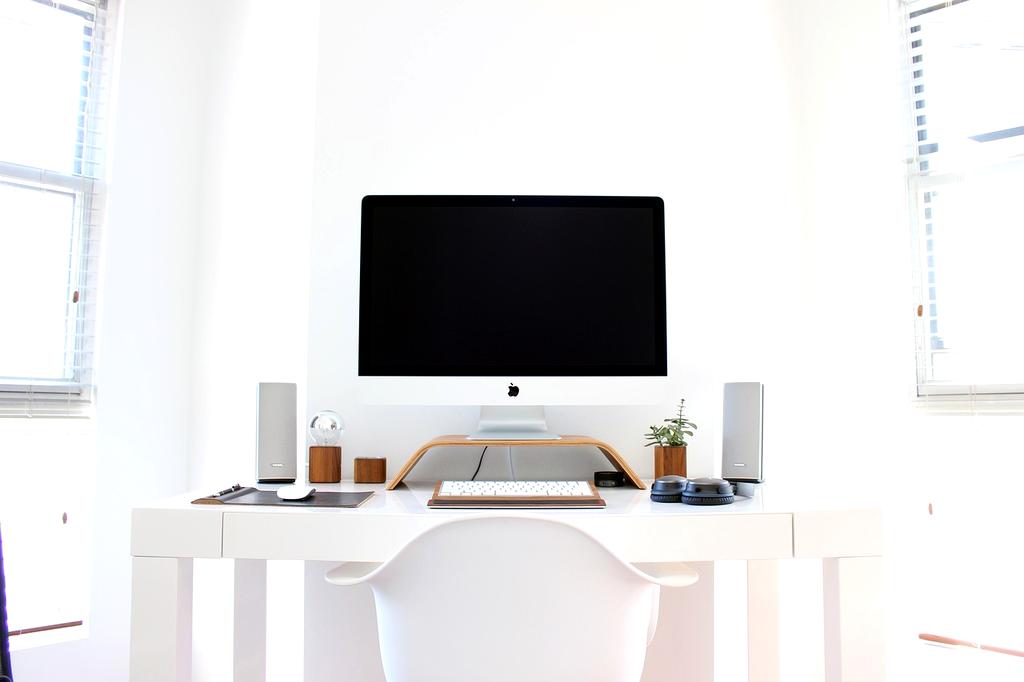 8K resolution demonstration on multiple screens