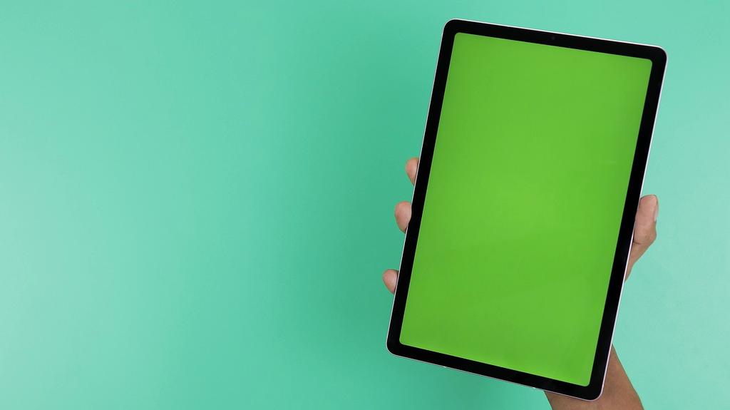 Close-up comparison of different screen pixel densities